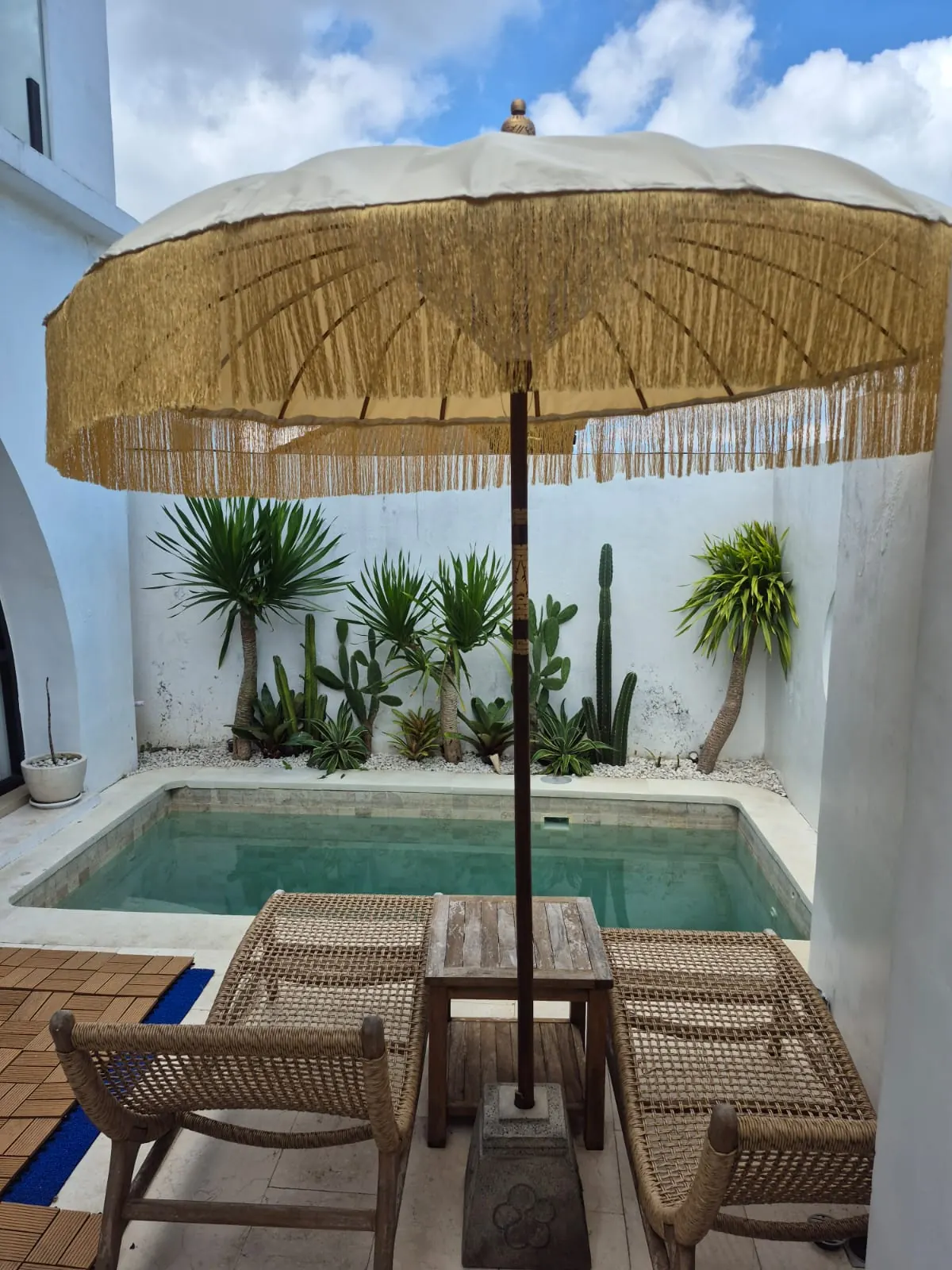 1BR Loft Villa with Private Pool – Batu Bolong, Canggu